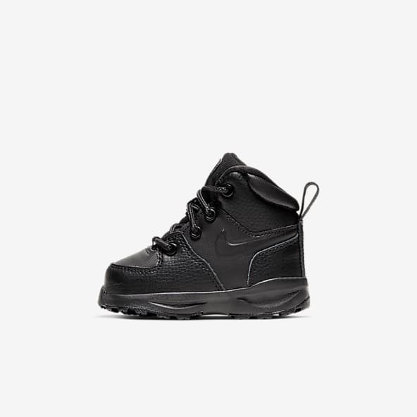 Black nike boots boys online
